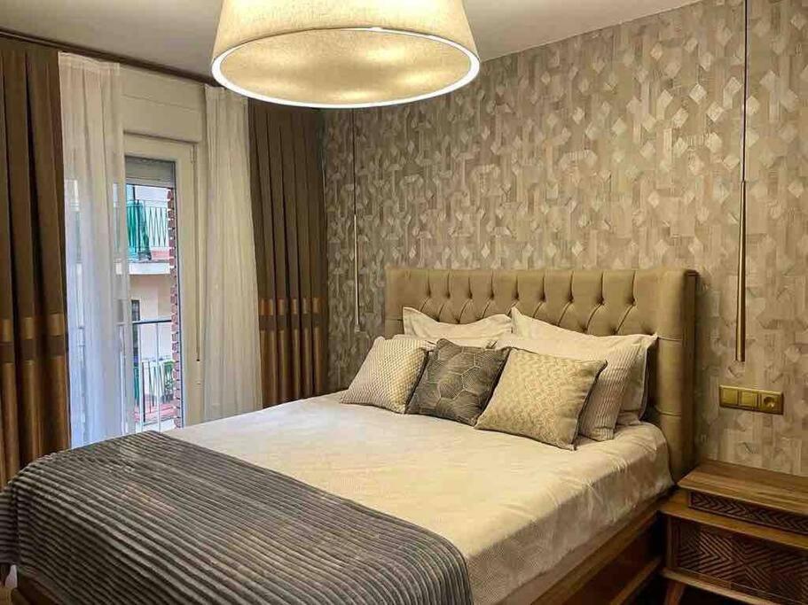 New Luxury 3-Bedroom Apartment Segovia Exterior photo